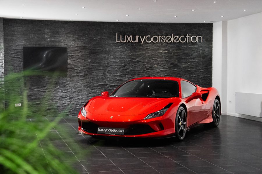 20250930 LuxuryCarSelection_F8_Tributo_Picture_-3 2