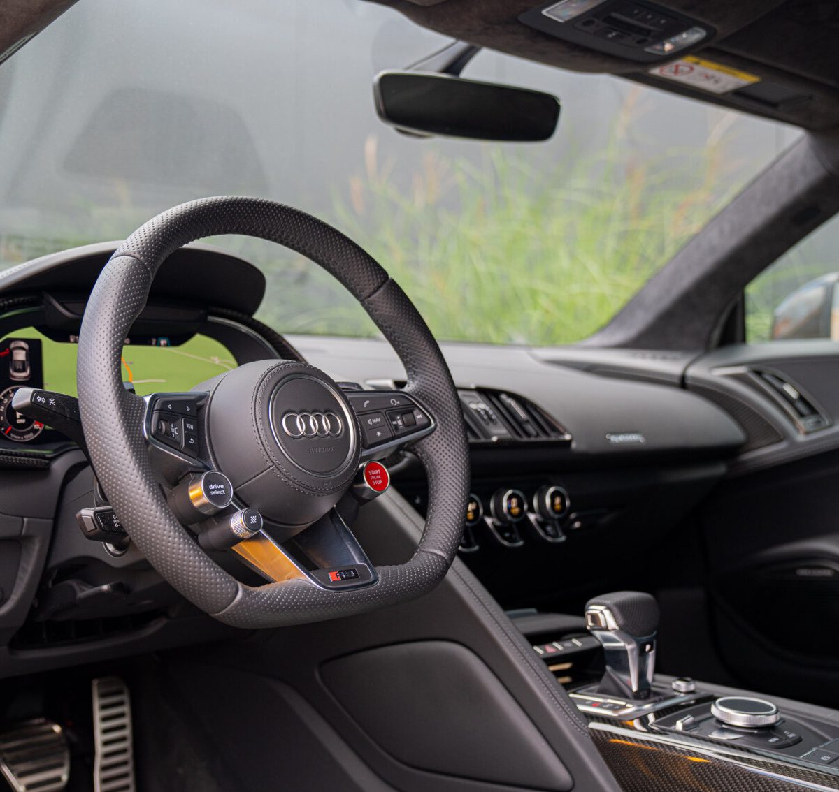 Audi R8 Coupe 2020 geel Carbon Luxurycarselection Te Koop-35