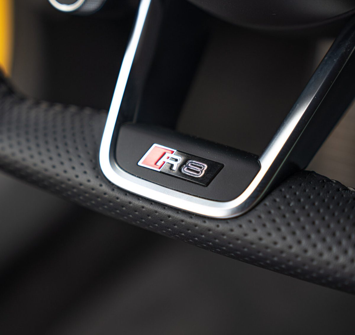 Audi R8 Coupe 2020 geel Carbon Luxurycarselection Te Koop-40