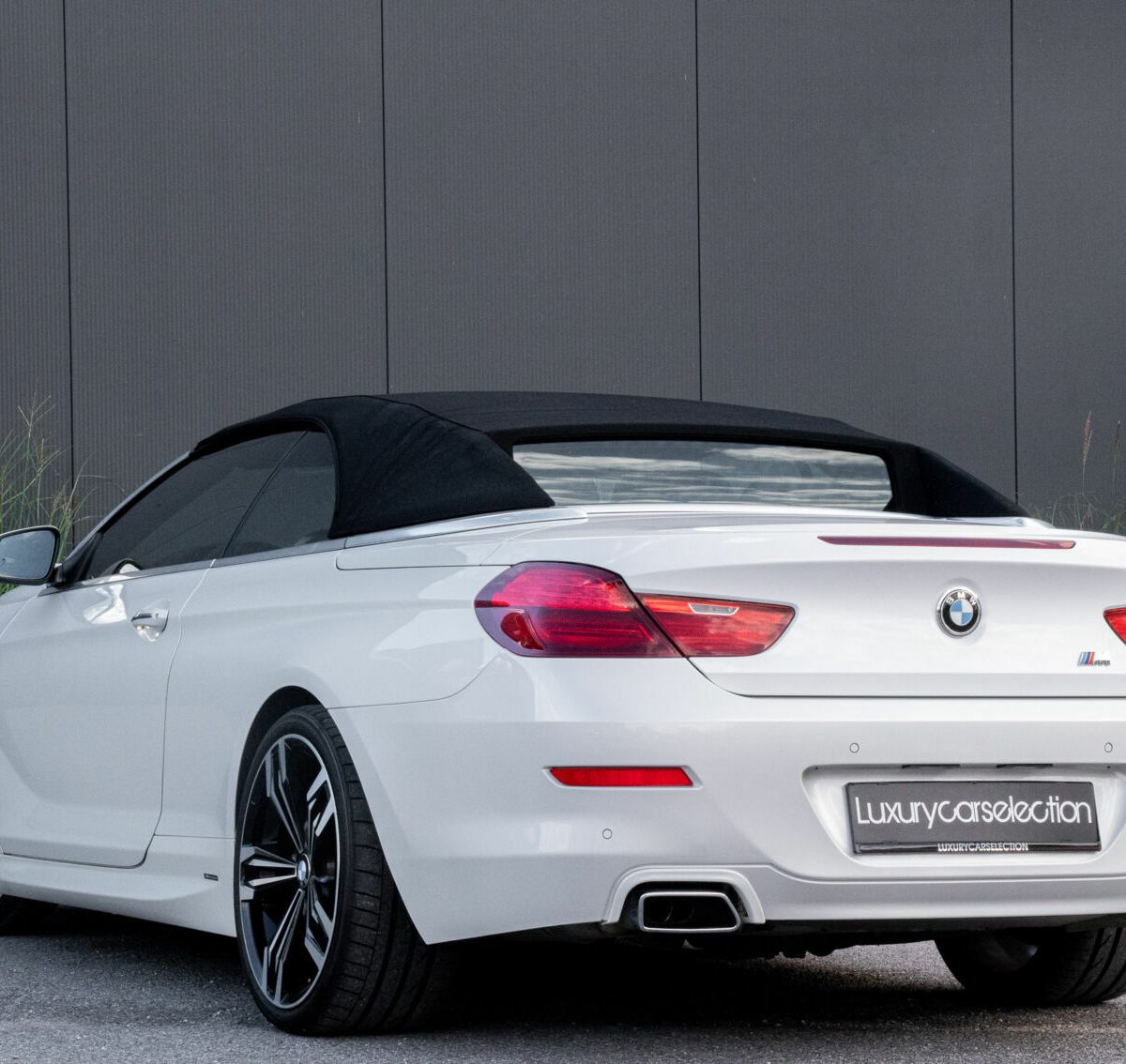 BMW-640-Cabrio-M6-pack-Luxurycarselection-Te-Koop-4