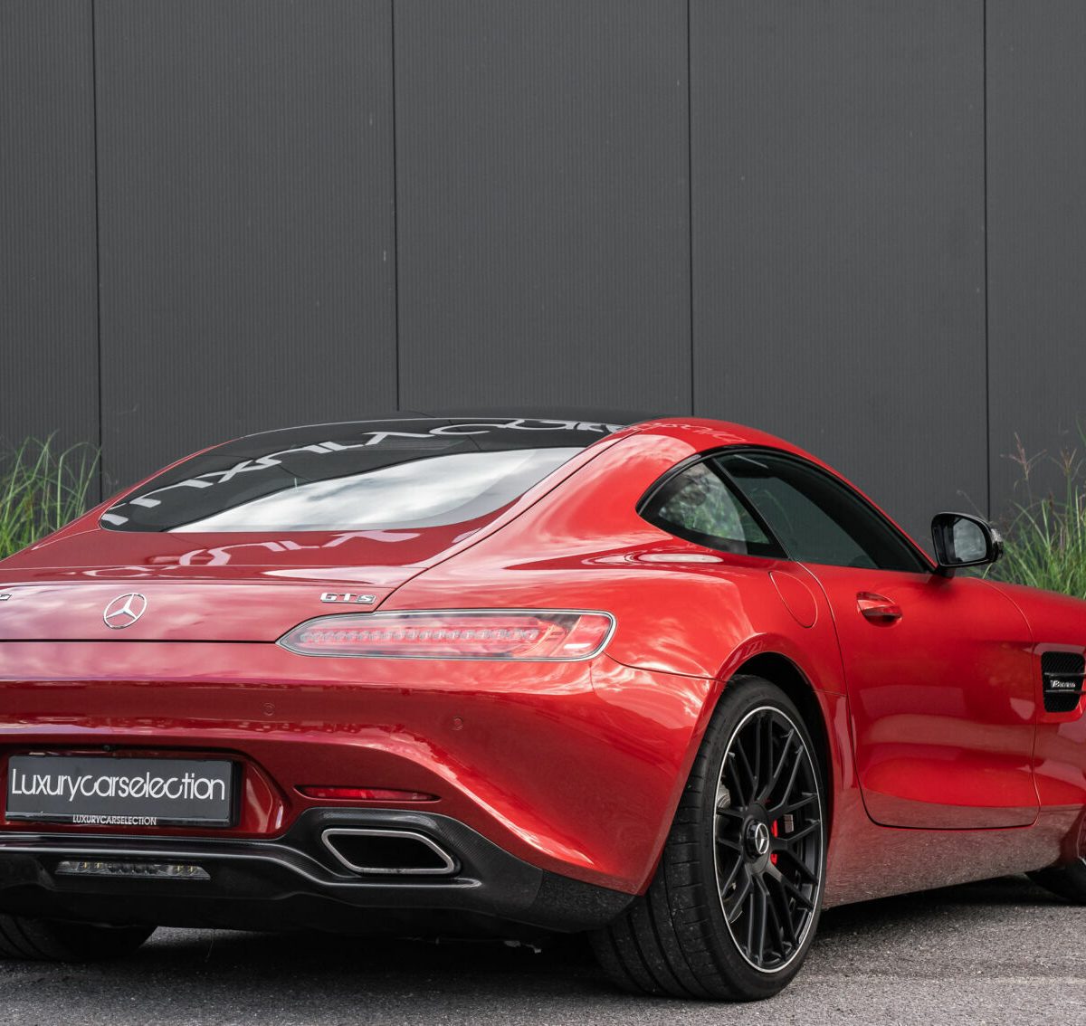 Mercedes-Benz-AMG-GTS-Rood-Carbon-Luxurycarselection-Te-Koop-7