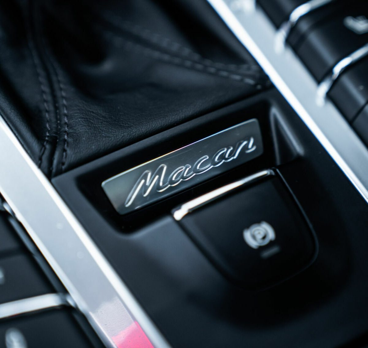 Porsche-Macan-S-diesel-zwart-turbo-look-Luxurycarselection-Te-Koop-18